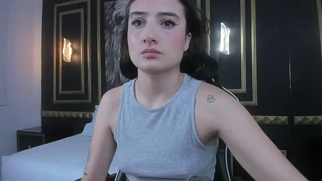 Snapshot of emma_hiltonn_ chatting on February 2026 02:10:01 AM emma hiltonn online show from February 2026 02:10:01 AM