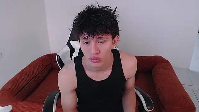 DarrenColleen online show from April 2026 01:39:01 PM