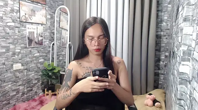 LOVELYMAYUMIE online show from March 2025 02:00:01 PM