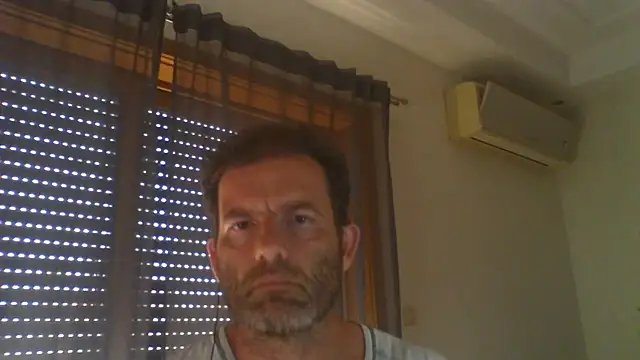 Snapshot of _grj1 chatting on June 2026 04:22:01 PM grj1 online show from June 2026 04:22:01 PM