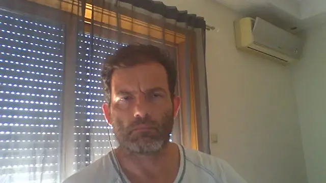 Snapshot of _grj1 chatting on June 2026 01:28:01 PM grj1 online show from June 2026 01:28:01 PM