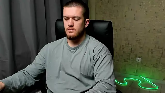 Snapshot of Well_boy chatting on January 2026 06:29:01 AM Well boy online show from January 2026 06:29:01 AM