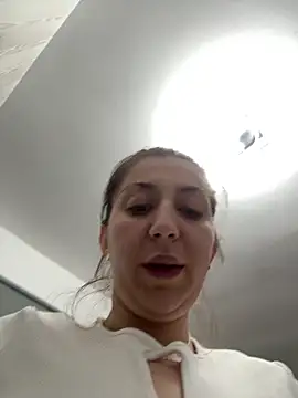 dalia0710 online show from April 2026 08:40:02 PM