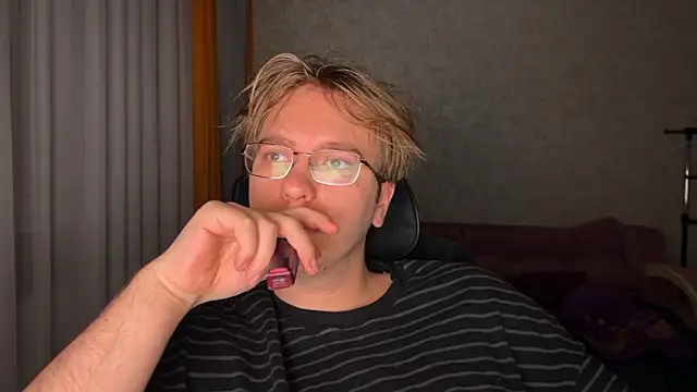 HairyVit online show from February 2026 04:10:01 AM