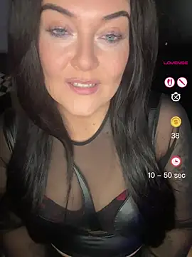 Snapshot of Miss_CurvesXXX chatting on May 2026 10:18:01 PM Miss CurvesXXX online show from May 2026 10:18:01 PM