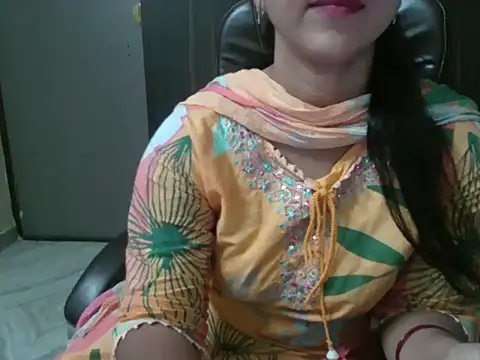 Snapshot of Adaa7 chatting on June 2026 04:06:01 PM Adaa7 online show from June 2026 04:06:01 PM