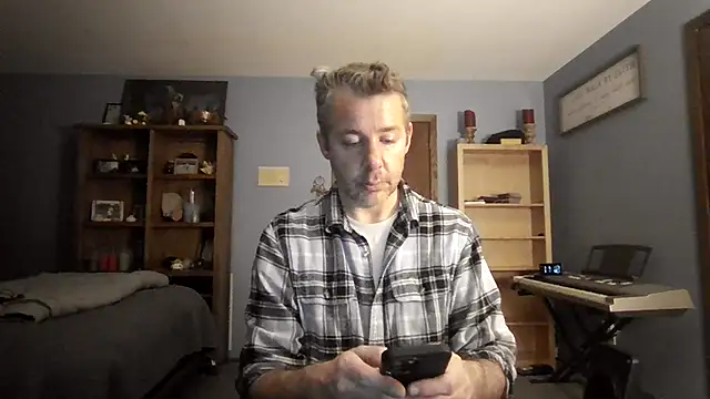 chrisw8140 online show from March 2026 04:17:02 AM