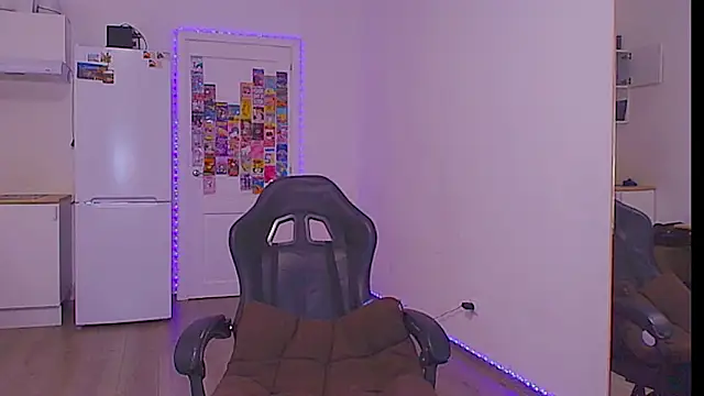 sailormoon666  online show from February 2026 01:21:01 AM