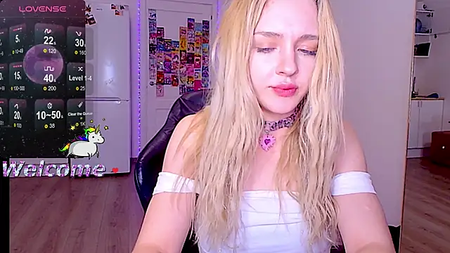 sailormoon666  online show from March 2026 01:35:02 AM