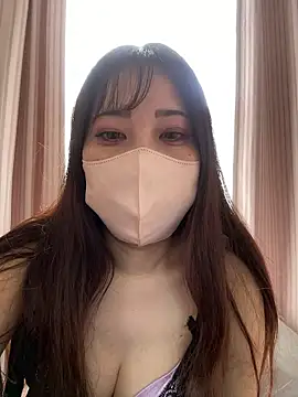 Snapshot of Runa_channel chatting on February 2026 04:33:02 AM Runa channel online show from February 2026 04:33:02 AM