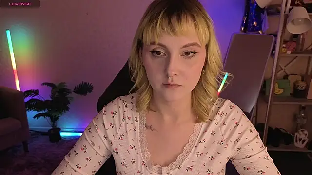 Roziett Belle online show from April 2026 09:10:01 AM