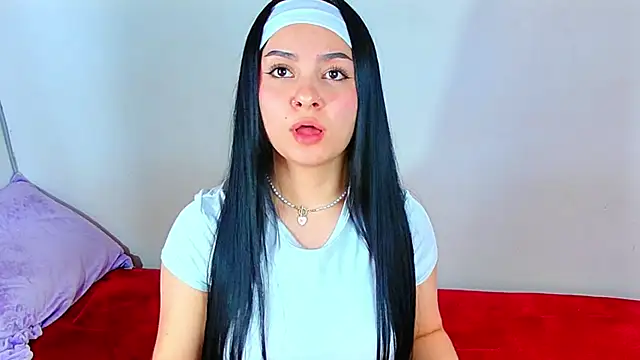 Snapshot of Anniecute__ chatting on July 2026 05:38:02 PM Anniecute online show from July 2026 05:38:02 PM