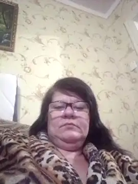 NysiOlsen online show from February 2026 05:29:01 PM