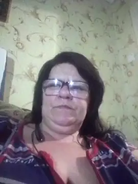 NysiOlsen online show from February 2026 06:17:01 PM