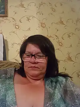 NysiOlsen online show from June 2026 06:43:02 PM
