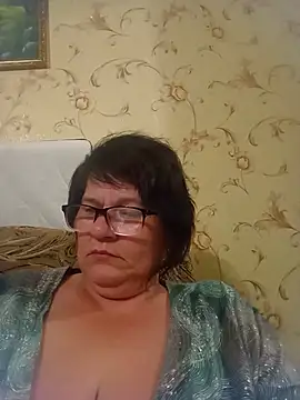 NysiOlsen online show from July 2026 07:05:02 PM