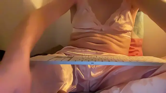 Snapshot of B4by_Pink chatting on January 2026 09:07:02 PM B4by Pink online show from January 2026 09:07:02 PM