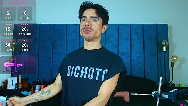 Ethan Briggs  online show from April 2026 03:40:02 AM