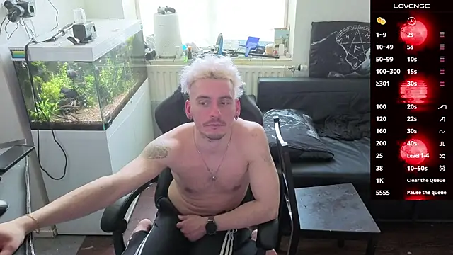 Rayzel White online show from April 2026 11:43:01 AM