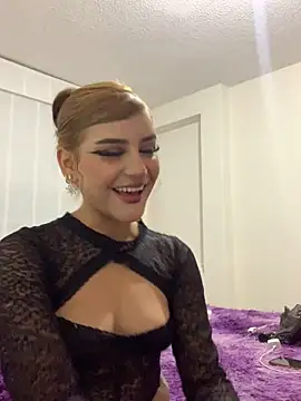 Snapshot of ivy-777 chatting on April 2026 01:10:02 AM ivy-777 online show from April 2026 01:10:02 AM