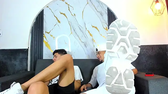 ALEX KEITH26 online show from February 2026 12:06:01 PM