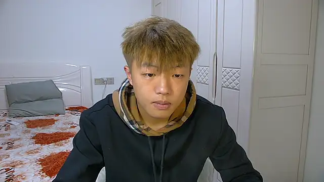 Chocolates-001 online show from February 2026 10:42:02 AM