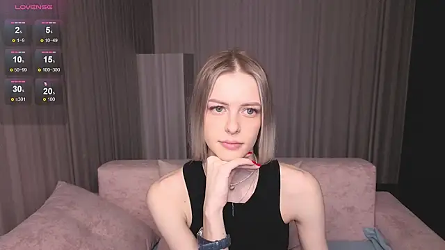 Snapshot of kittie_like18 chatting on April 2026 01:01:01 AM kittie like18 online show from April 2026 01:01:01 AM