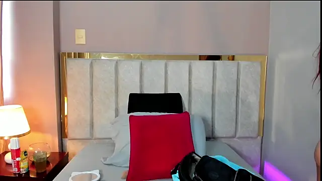 TessaMonroee online show from February 2026 06:19:01 PM