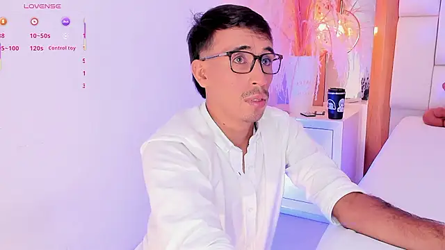 Snapshot of Mr_aronnn_ chatting on February 2026 01:31:02 AM Mr aronnn online show from February 2026 01:31:02 AM