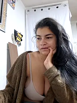 Snapshot of Scarlett_Hot69 chatting on June 2026 07:29:02 AM Scarlett Hot69 online show from June 2026 07:29:02 AM