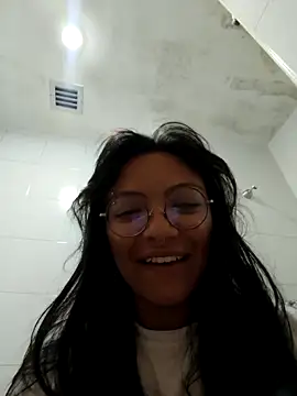 Snapshot of victoriia_thompson chatting on May 2026 04:07:01 AM victoriia thompson online show from May 2026 04:07:01 AM