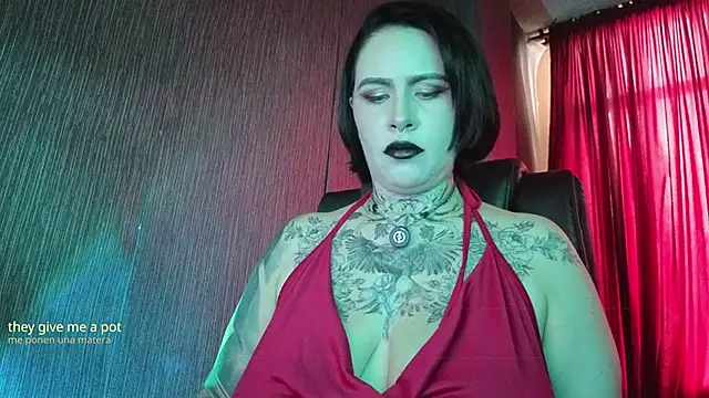 Snapshot of Mistressolivia07 chatting on May 2026 03:39:02 PM Mistressolivia07 online show from May 2026 03:39:02 PM