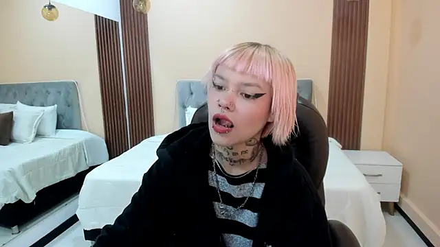 Snapshot of Bela_Craxkerr chatting on May 2026 12:45:02 PM Bela Craxkerr online show from May 2026 12:45:02 PM