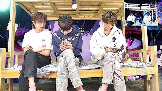 Snapshot of xiaohuangren01 chatting on February 2026 02:01:02 AM xiaohuangren01 online show from February 2026 02:01:02 AM