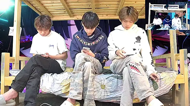 Snapshot of xiaohuangren01 chatting on March 2026 02:24:01 AM xiaohuangren01 online show from March 2026 02:24:01 AM