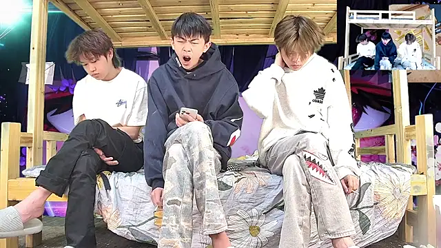 Snapshot of xiaohuangren01 chatting on March 2026 03:09:01 AM xiaohuangren01 online show from March 2026 03:09:01 AM