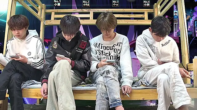 xiaohuangren01 online show from March 2026 12:49:02 AM