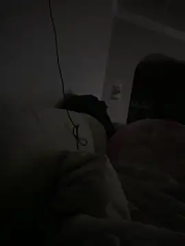 Snapshot of Tom32828 chatting on February 2026 09:05:02 AM Tom32828 online show from February 2026 09:05:02 AM