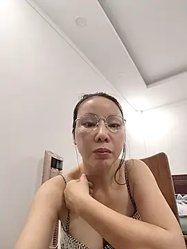 Snapshot of Famrita chatting on May 2026 03:14:02 AM Famrita online show from May 2026 03:14:02 AM
