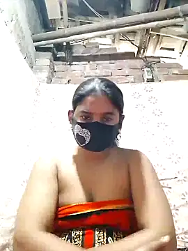 Hot Sweeti online show from February 2026 09:52:02 AM