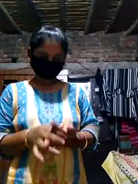 Hot Sweeti online show from March 2026 01:38:01 PM