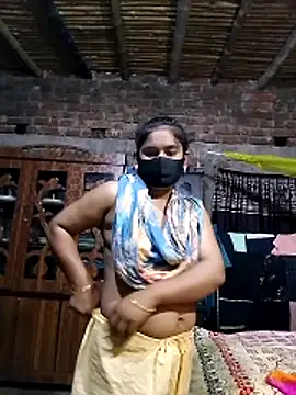 Hot Sweeti online show from April 2026 11:03:01 PM