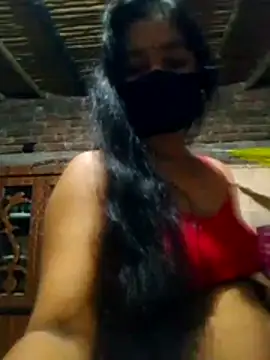 Hot Sweeti online show from April 2026 01:00:02 PM