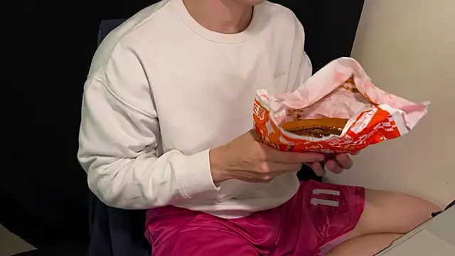 Snapshot of hao105 chatting on February 2026 03:53:01 PM hao105 online show from February 2026 03:53:01 PM