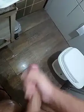 Snapshot of Felipe_20cm chatting on February 2026 12:20:01 AM Felipe 20cm online show from February 2026 12:20:01 AM