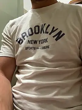Snapshot of badCecio chatting on April 2026 02:51:02 PM badCecio online show from April 2026 02:51:02 PM