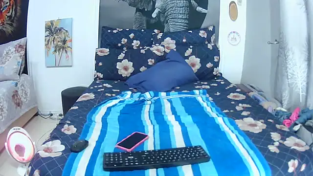 Sexy Baddie online show from April 2026 03:50:01 PM