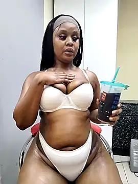 LUNAARXO1 online show from March 2026 10:28:01 PM