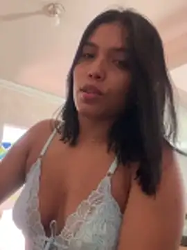 Snapshot of valentina_Noa chatting on May 2026 04:48:01 PM valentina Noa online show from May 2026 04:48:01 PM
