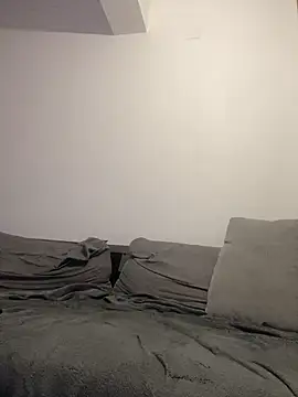 latinCuplex online show from February 2026 01:21:01 AM